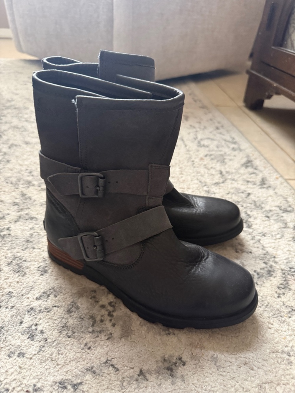 Sorel Women's Gray Leather Buckle Mid-Calf Boots